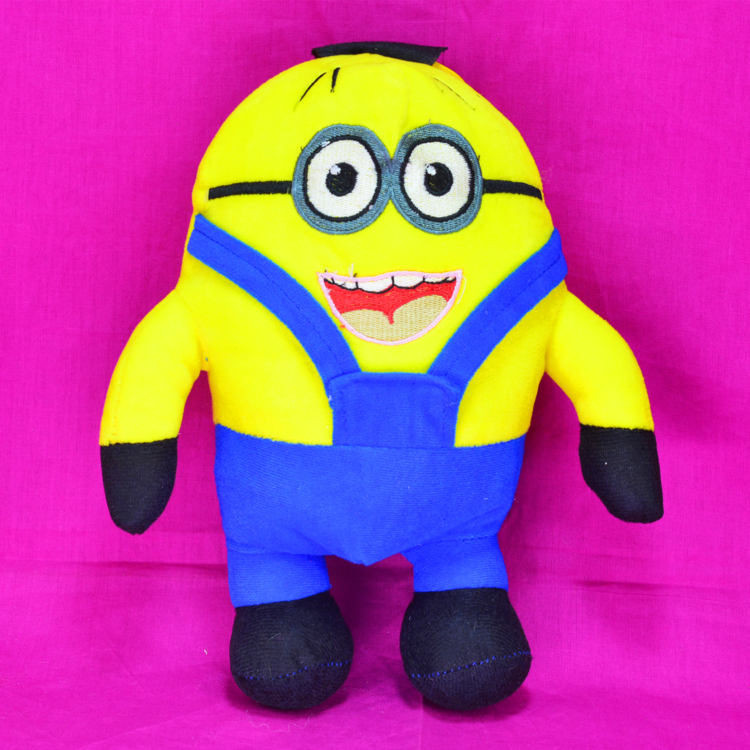 Soft Toy Smiling Minions Cartoon for Kids