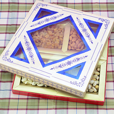 Golden Base of 4 Types Dry Fruits Includes Cashew, Almonds, Resins and Pista Dry Fruits