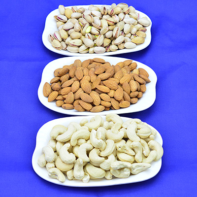 Dry Fruits Hamper of Almonds Cashew and Pistachios 