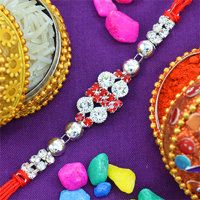 Scrumptious Multicolor Diamonds with Beautiful Jewel in Silk Thread