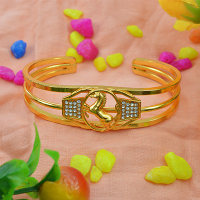 Wonderful Golden Horse Rakhi Bracelet with Shining Diamonds