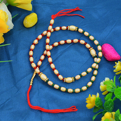 Wonderful Oval Beads with Multicolor Pearls Garland and Silky Thread