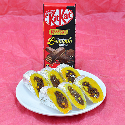 Toothsome Kaju Rajbahar with Yummy Nestle Kitkat Hamper